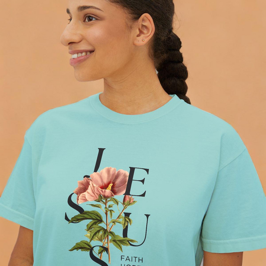 FAITH HOPE LOVE - BOXY TEE