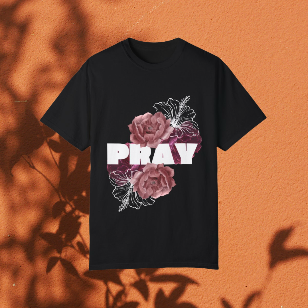 PRAY - TEE